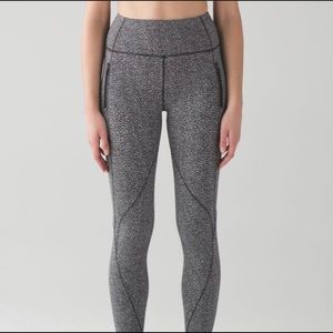 Lululemon Run It Out Tight Power Luxtreme Ripple Jacquard Black White 4